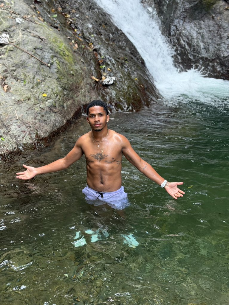 eljeremy23's tweet photo. Nature= river 🙈✨🌿🪾 https://t.co/YGhFnhlK1n