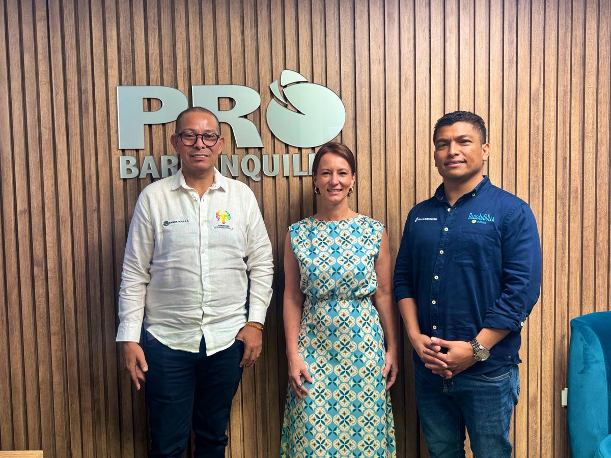 Carnaval_SA's tweet photo. Estuvimos en @ProBaq, una institución clave en la construcción y proyección de la imagen de ciudad, conectando a quienes hacen posible una Barranquilla cada vez más próspera para visitantes, inversionistas y el mundo.

🗣️Durante este encuentro dialogamos sobre cómo seguir fortaleciendo la oferta de ciudad a través del #CarnavalDeBarranquilla, consolidando nuestra fiesta como un motor de promoción, desarrollo económico y posicionamiento internacional. 🎉