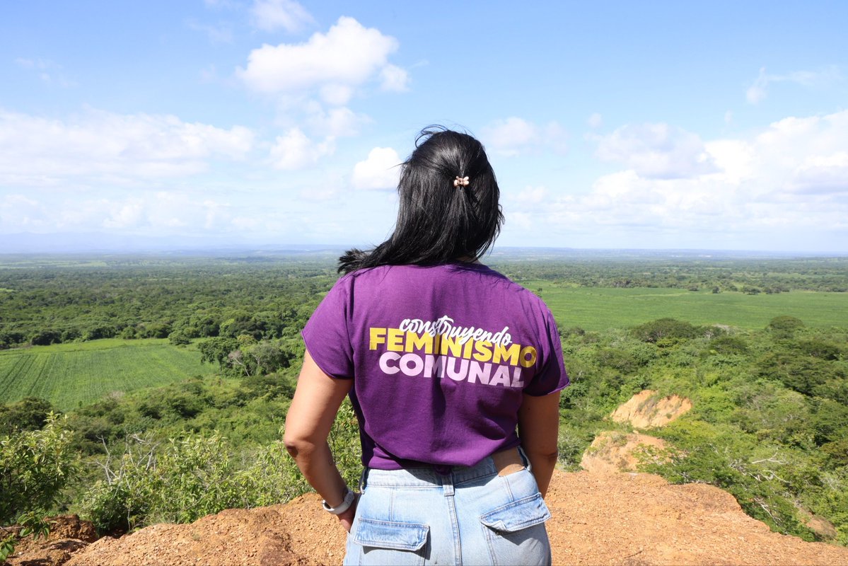 mincomunas_ve's tweet photo. Otro territorio que produce y suma resultados a una política que ya demuestra su fuerza. ✊

Comuna o nada. 🚩

#PoderPopular #Comunas #Autogobierno #ProducciónComunal #Monagas https://t.co/KqcAq0hHvd