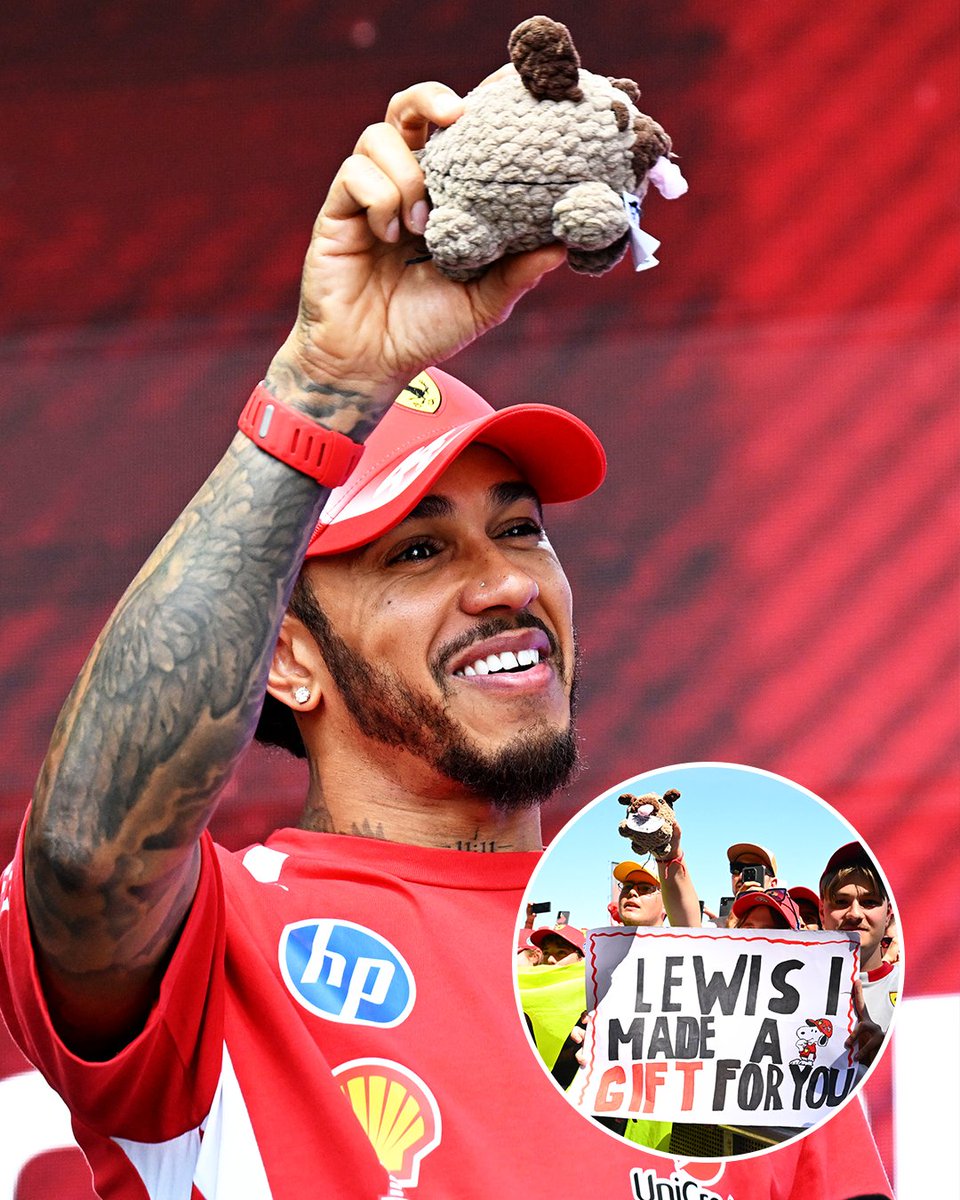 ESPNF1's tweet photo. These fans made Lewis a Roscoe plushie 🥰 https://t.co/MtBMl6LbQj