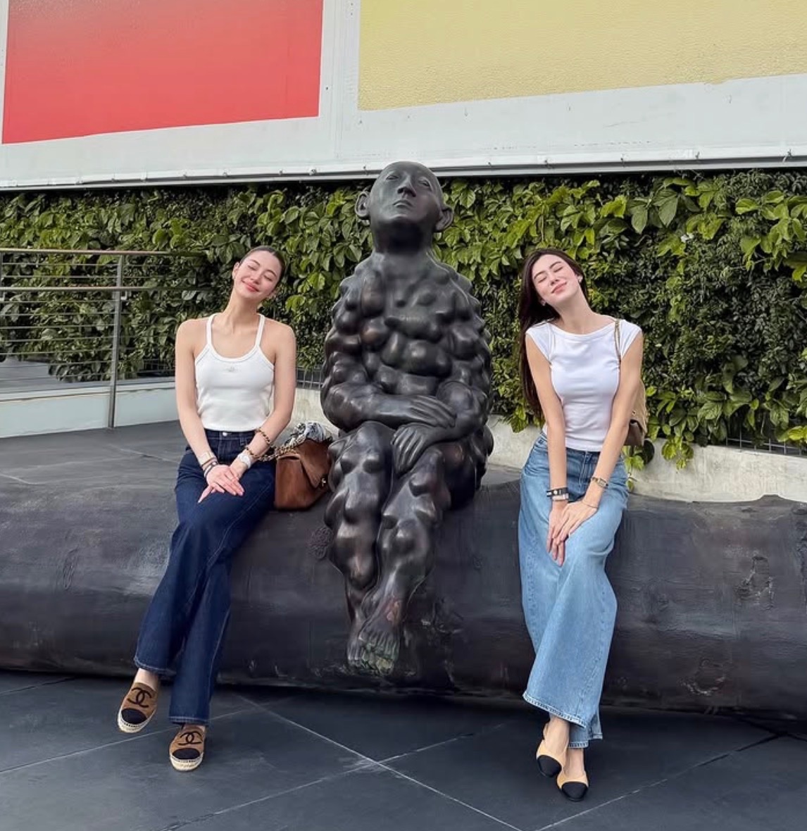 Imhoneybun12's tweet photo. Gfs always in sync🐻🦋

#LenaMiu #ลีน่าหมิว https://t.co/2UarvM72ab