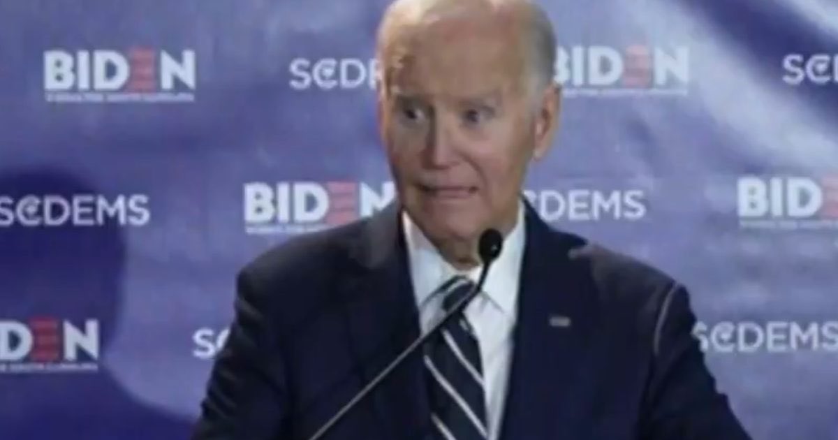 gatewaypundit's tweet photo. Senator Eric Schmitt Releases Damning Memo Exposing Joe Biden’s Devious Last-Minute Scheme to Leave Trump With an Even More Massive Immigration Crisis

Link in the comment section. https://t.co/kHJZFljopc