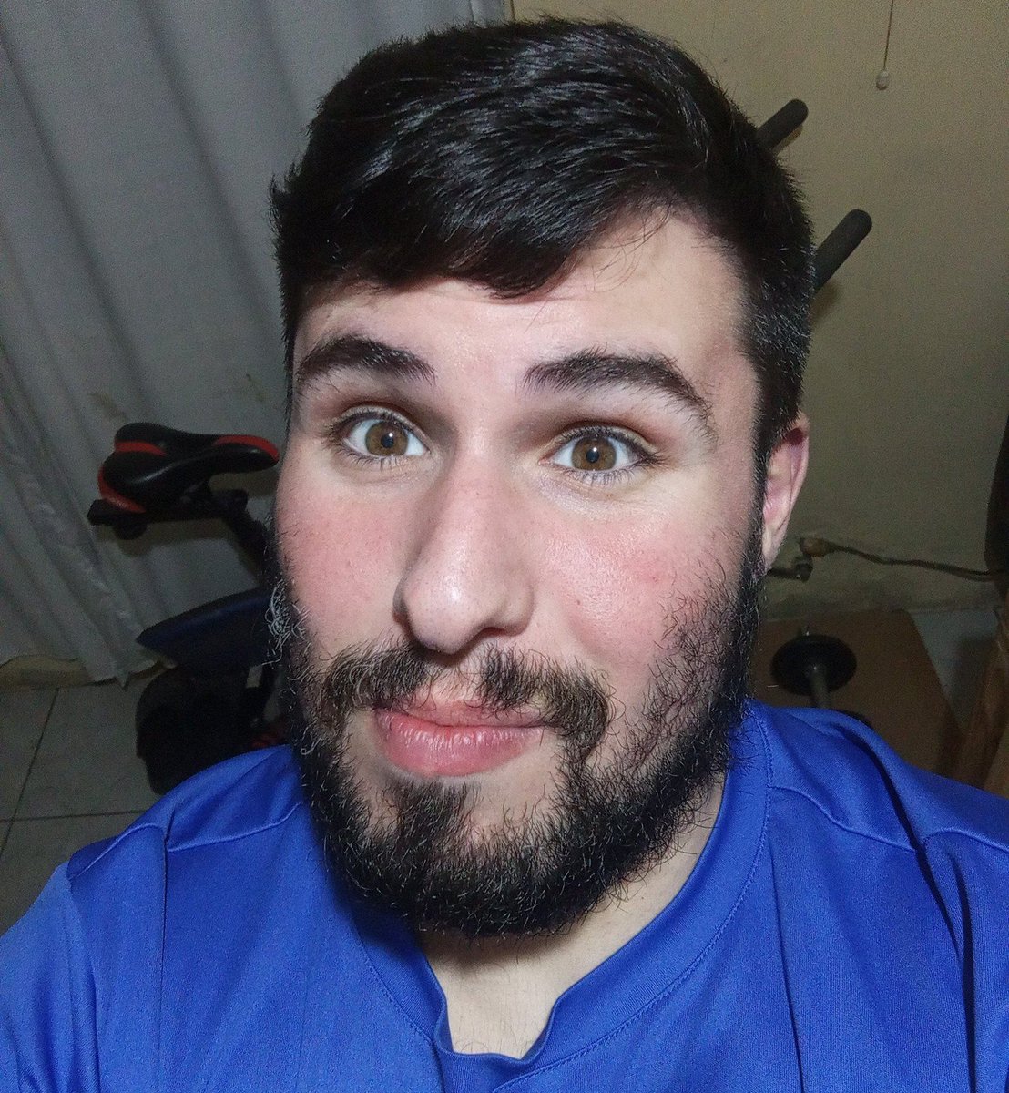 Ahori_69's tweet photo. mi foto de perfil y yo https://t.co/6KJMOPIV24
