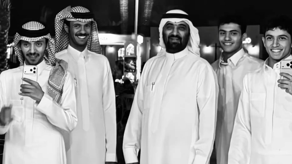 جُوليو tweet media