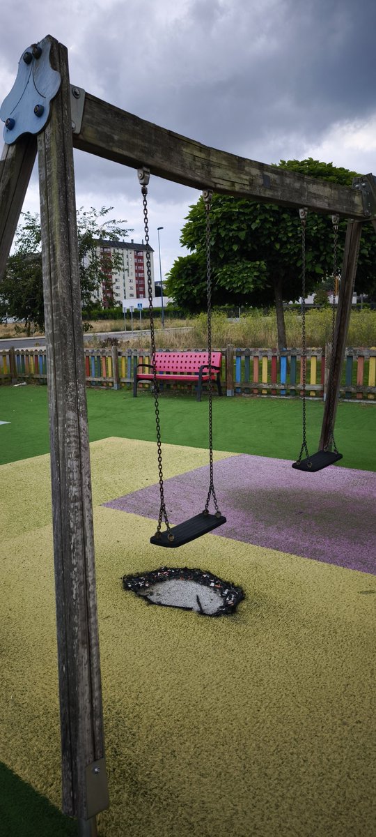 juan6610's tweet photo. Dejaros de inaugurar negocios y reparar los parques https://t.co/WVcBfhJLhu