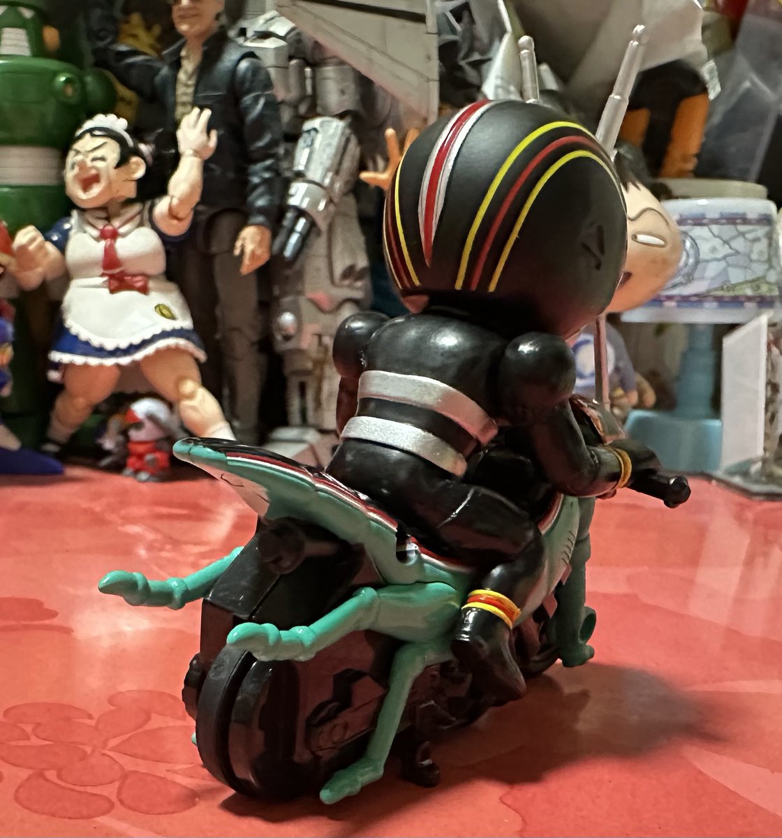 anryuu2012's tweet photo. カッとびライダー
ブラック&amp;バトルホッパー🦗
令和に復活。ホッパーの脚部分は軟質。
そして唯一、うちに生き残ってる旧カッとびライダーのバトルホッパー。欲しかった理由はこれw
ブラック本体は多分従兄弟に上げたか捨てられた😭
大分、大きくなったね。
旧も復刻して欲しい・・😉 https://t.co/mRPg2Q3VMd