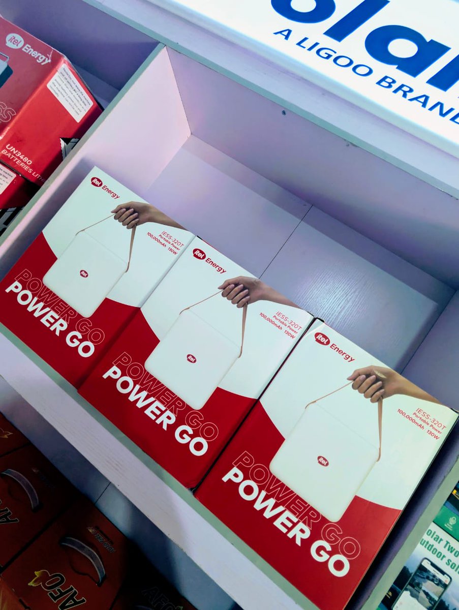 Sunlee_tech's tweet photo. ITEL POWER GO 

✅ 100,000mAh
✅ 130W portable power station.

Charge your laptop, phones, fans &amp; small appliances anywhere.

No NEPA needed.
Perfect for travel, market stalls, or backup power at home.

📩 DM us to order. 
Nationwide delivery from Benin City. ⚡ https://t.co/joM0M1K0AA