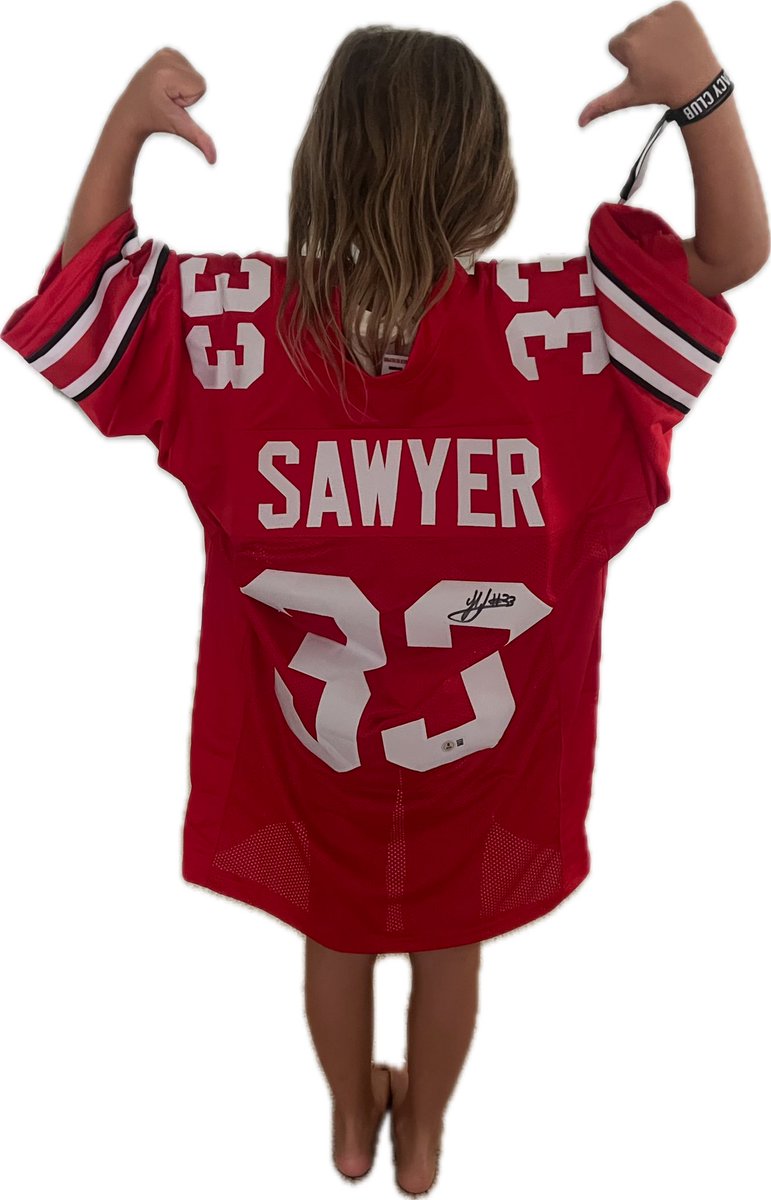 bordner_jason's tweet photo. Scoop and score!!! She is a huge fan @jacksawyer33 https://t.co/mbzMxugFfL