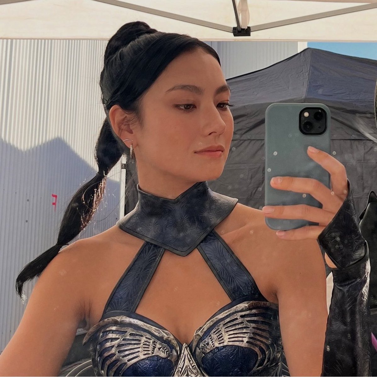 choquei's tweet photo. 🚨VEJA: Fotos dos bastidores das gravações do filme Mortal Kombat 2. https://t.co/XZwnZ01UuW