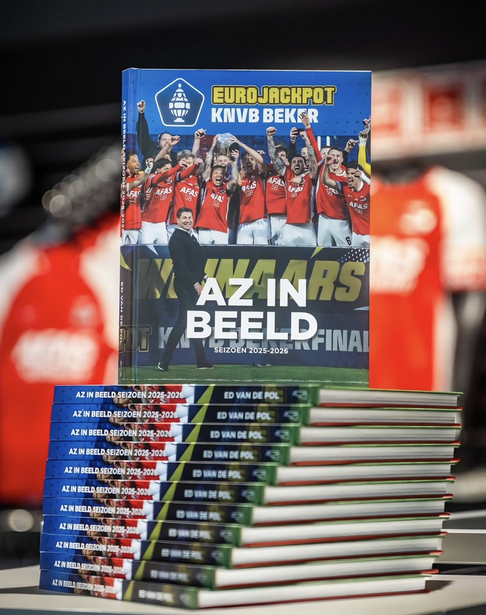 EzoWolfBooks's tweet photo. Vandaag gepresenteerd AZ in Beeld!
Bestel snel: https://t.co/eKKQwfm97y #azalkmaar #azoly #thefutureisours https://t.co/6NBwhVuDdk