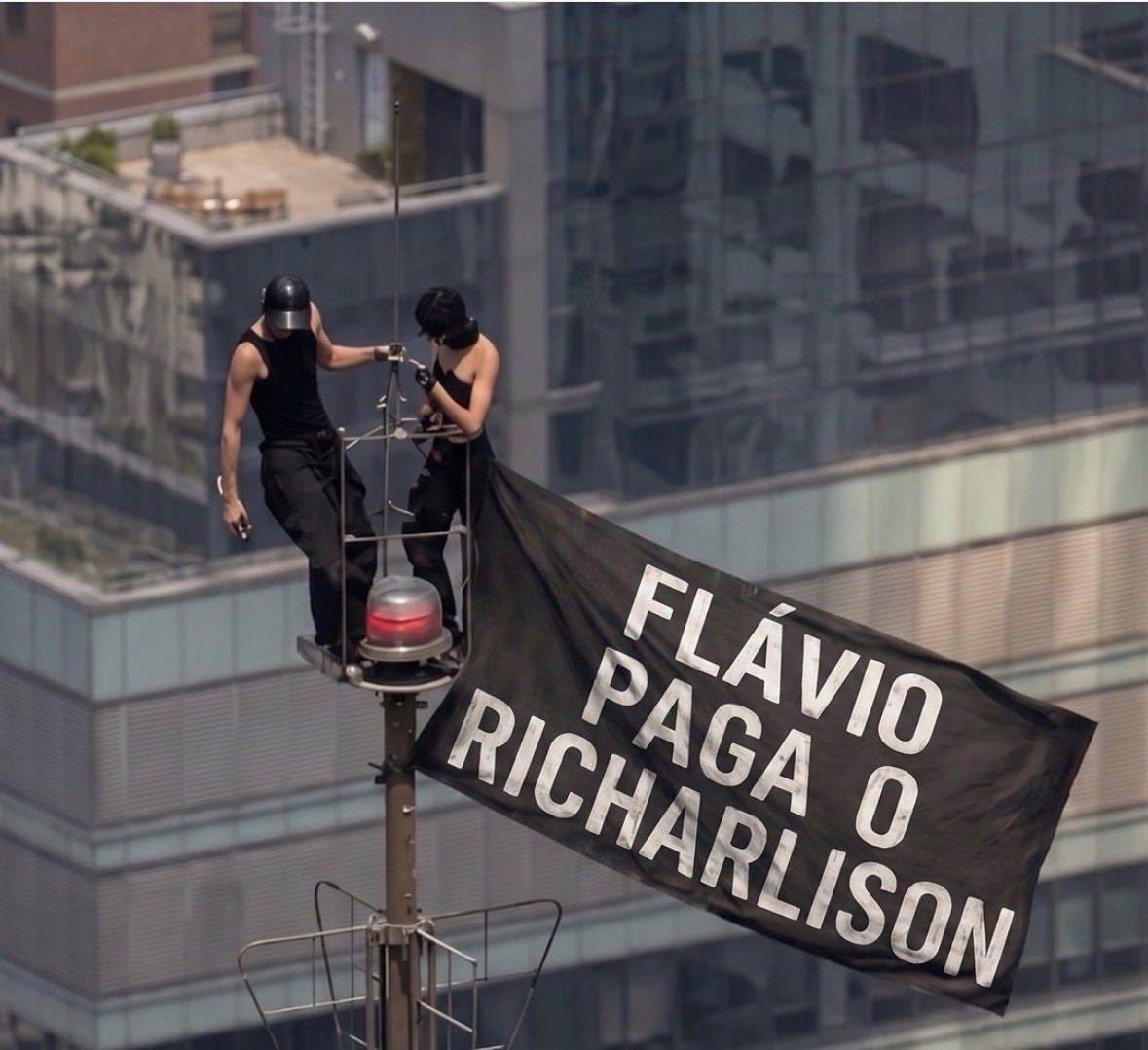 leinadsomel's tweet photo. @JooAnto68851437 @CarlosBolsonaro @jairbolsonaro https://t.co/NkrMDy4cGW