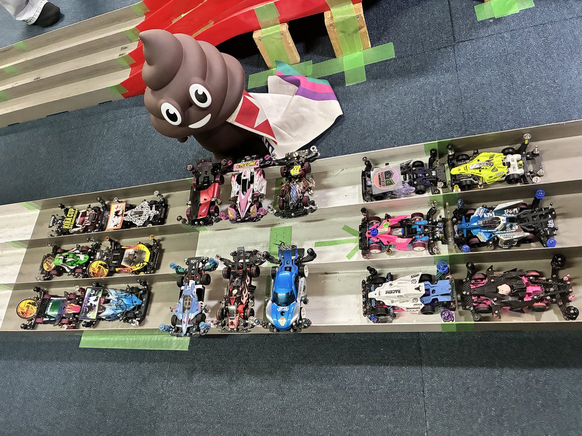 sho_mash's tweet photo. 本日2戦目は ゆる部 vs KIRA vs 中日🏁

一時期チューン用に転向してたマシンを、
ハイパー車に戻して参戦🙋
個人団体ともに決勝で負けてしまいましたが、
全力で精一杯頑張りました！

見所沢山でとても楽しかったです
ナオキさん、Ryoさん、
みなさまどうもありがとうございました😊 https://t.co/7rVcoohI65