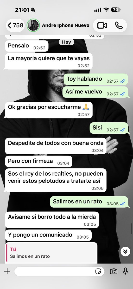 CristianU_Vazco's tweet photo. Upsssss acá tienen una charlita más que fue apenas explotó todo y furia me confirmó que tenía el cambio de pasajes !!! 
No se olviden q mi quilombo fue con los productores, no con los participantes, no tenía x q irme pateándolos, cuando ellos me pedían que me quede !  Abzo https://t.co/TZQmmV2DFf