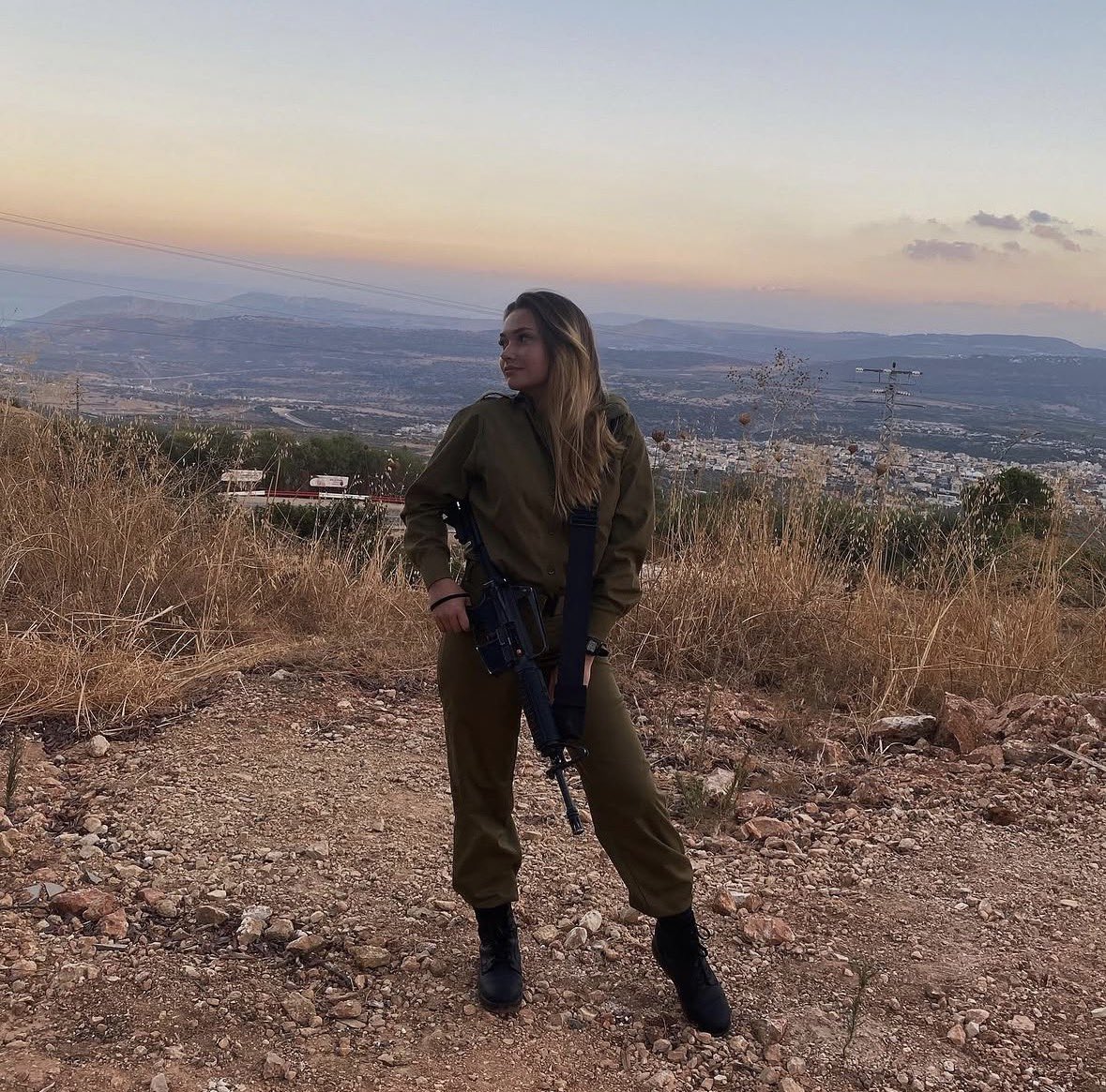 Hadad_Hannah34's tweet photo. Are you supporting Israel 🇮🇱 🇮🇱???

Where are supporting from?? 
     SHABBAT SHALOM 🙏❤️🇮🇱 https://t.co/KV9l7HWk2h