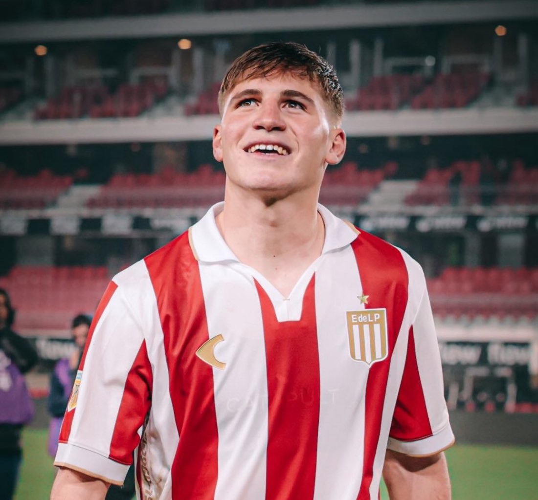 alaurini's tweet photo. Mikel Jesús Amondarain será titular en #EDLP. El pibe de Bavio estará siendo parte del debut ante Independiente y luego va a viajar a Italia. Partido número 41 con la roja y blanca, donde marcó 4 goles y tuvo 3 asistencias. https://t.co/11Mz3lOu8E