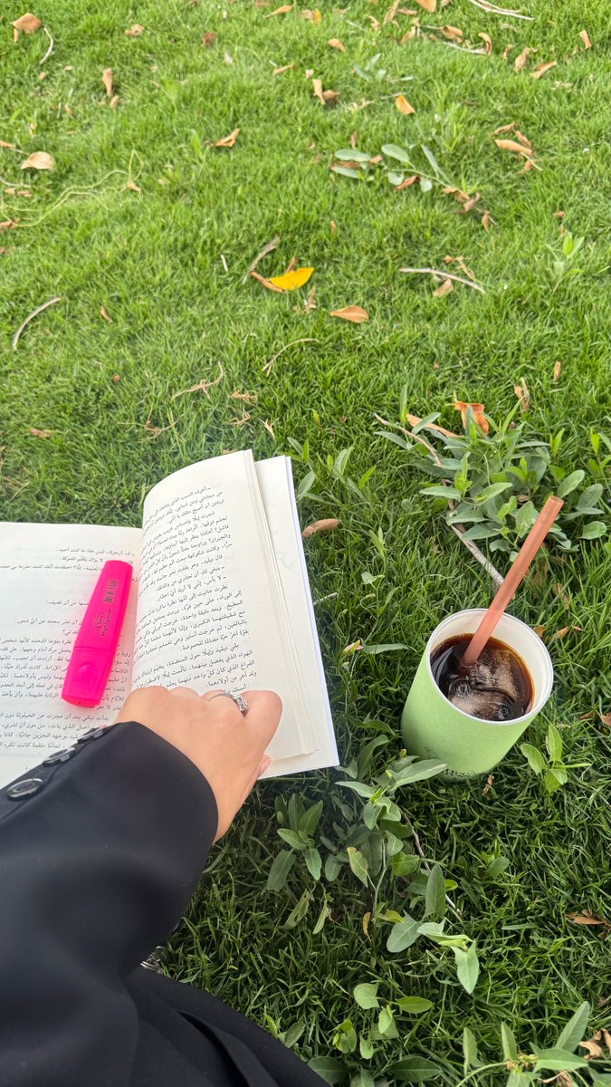 Nebula_im's tweet photo. برفقة  ☕️✨📖🌱☁️ https://t.co/orXIx9nTYx