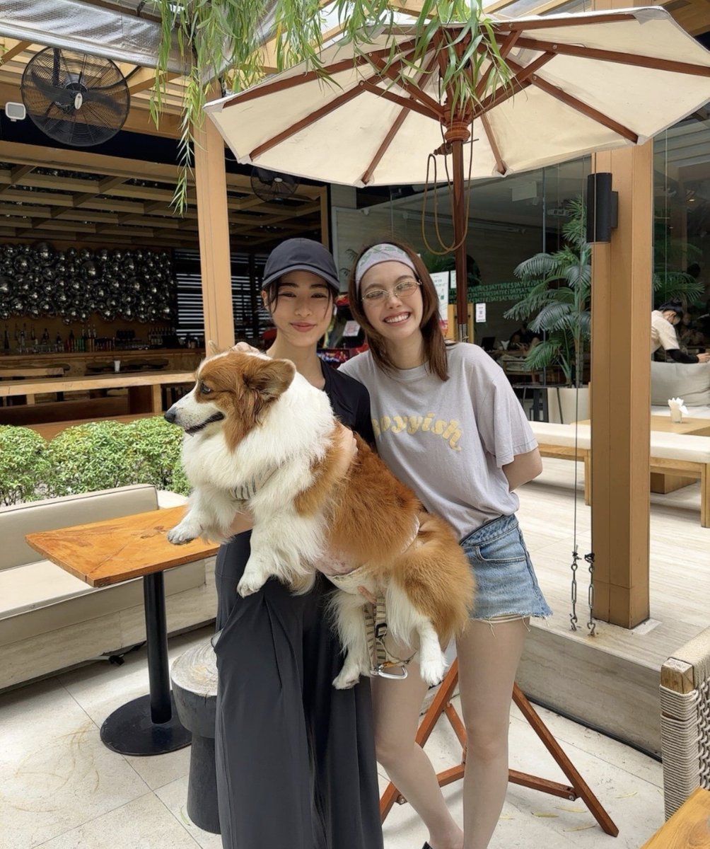 LOhashbrown's tweet photo. @lingling3_3 갸아악 이제 일케 단둘이 사적데이츄도 하는 커플이 되엇심니다 🥹 https://t.co/3E5yqm7qw0