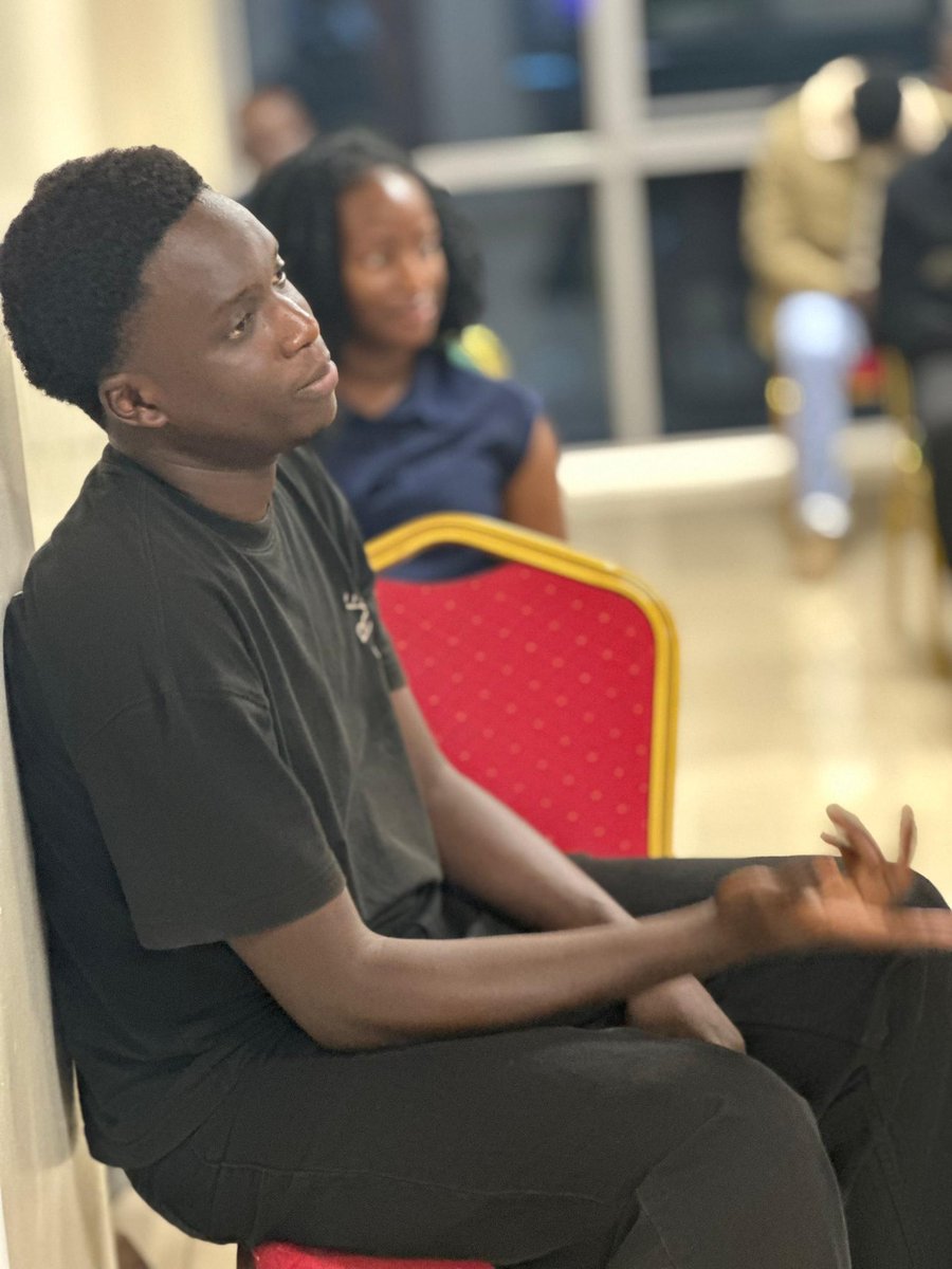 rac_akrightcity's tweet photo. Every great conversation starts with one bold voice. The stage was set for an evening of unfiltered opinions, fresh perspectives, and meaningful connections. @RACTankhill @RctMuyengabree @iuea_uganda @RotaractD9214 

#unpopularopinions #rotary https://t.co/2ssheAsFoV