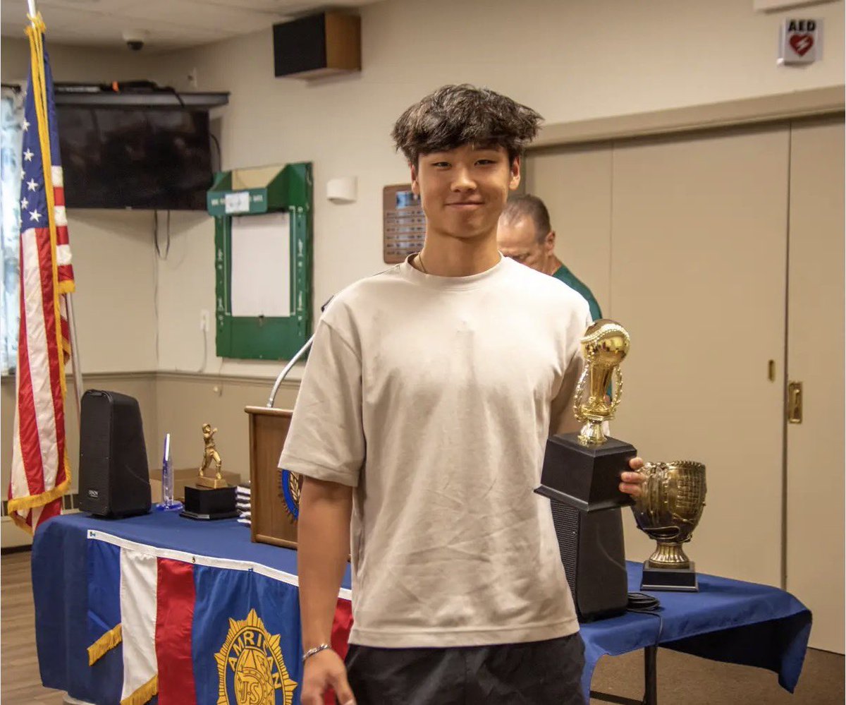 JoshuaYoo26's tweet photo. Honored to receive The Lou Masella pitcher of the year award for American Legion. @RUNewarkBase @ckort30 https://t.co/L7crSad9ge