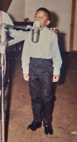 susie_jackson_'s tweet photo. 1967년의 잭슨파이브 사진....🥹

(이때 나이)
재키 고1
티토 중2
저메인 중1
말론 초4
마이클 초3

마이클 띨롱 서있는 거 너무 귀여워서 확대햇어요;; https://t.co/d0GMfcCCuS