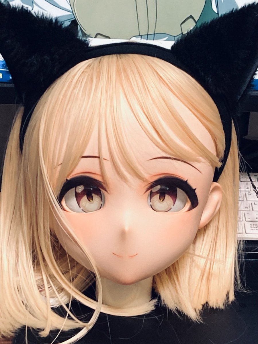 marz's tweet photo. もうちょい前髪にボリュームのあるウィッグが欲しい https://t.co/k0DTbO7Tag