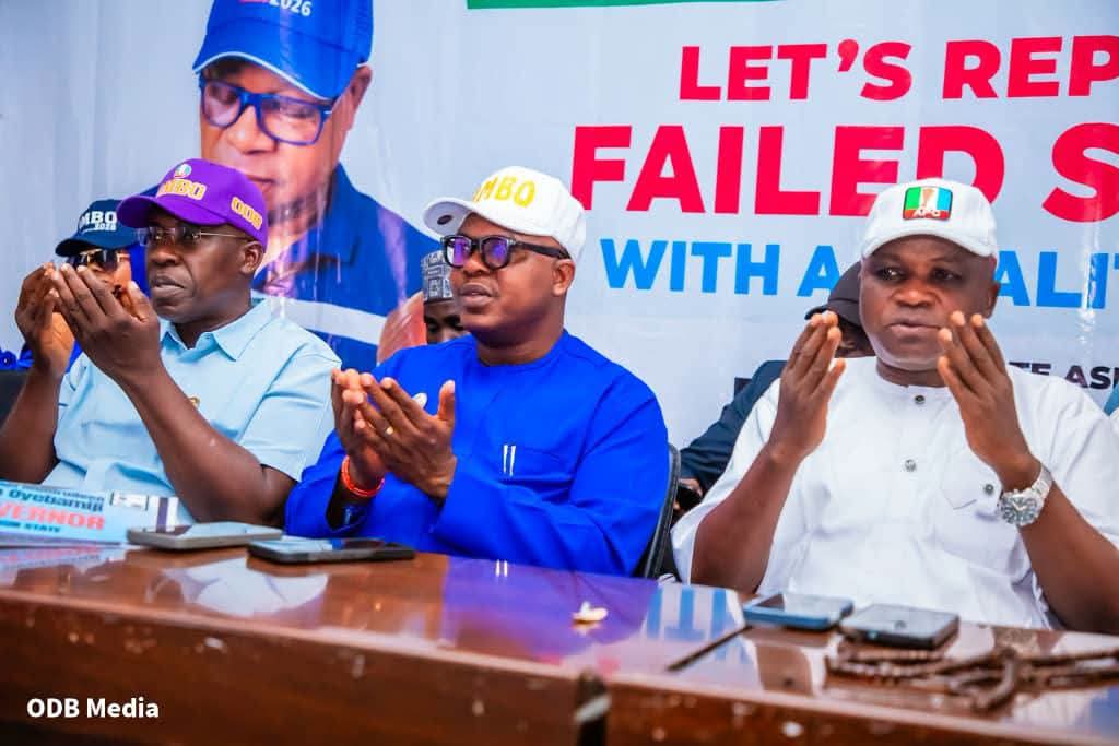 Osun_Apc001's tweet photo. Our party welcomed Imams from all the Local Government Areas of Osun State to Ileri Oluwa House for a special prayer session for the success of our governorship candidate, Asiwaju Munirudeen Bola Oyebamiji (AMBO), ahead of the 2026 governorship election. https://t.co/V6DoOEEDCz