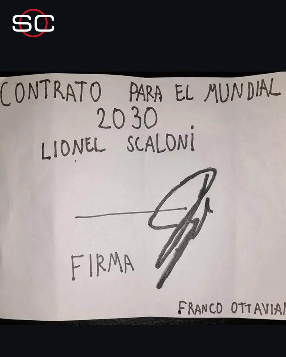 MessiXtraHQ's tweet photo. 🚨 An Argentine kid gave Scaloni a contract renewal paper until 2030 📄

And Scaloni signed it ✍🏻😅 https://t.co/PC4uMCiUME