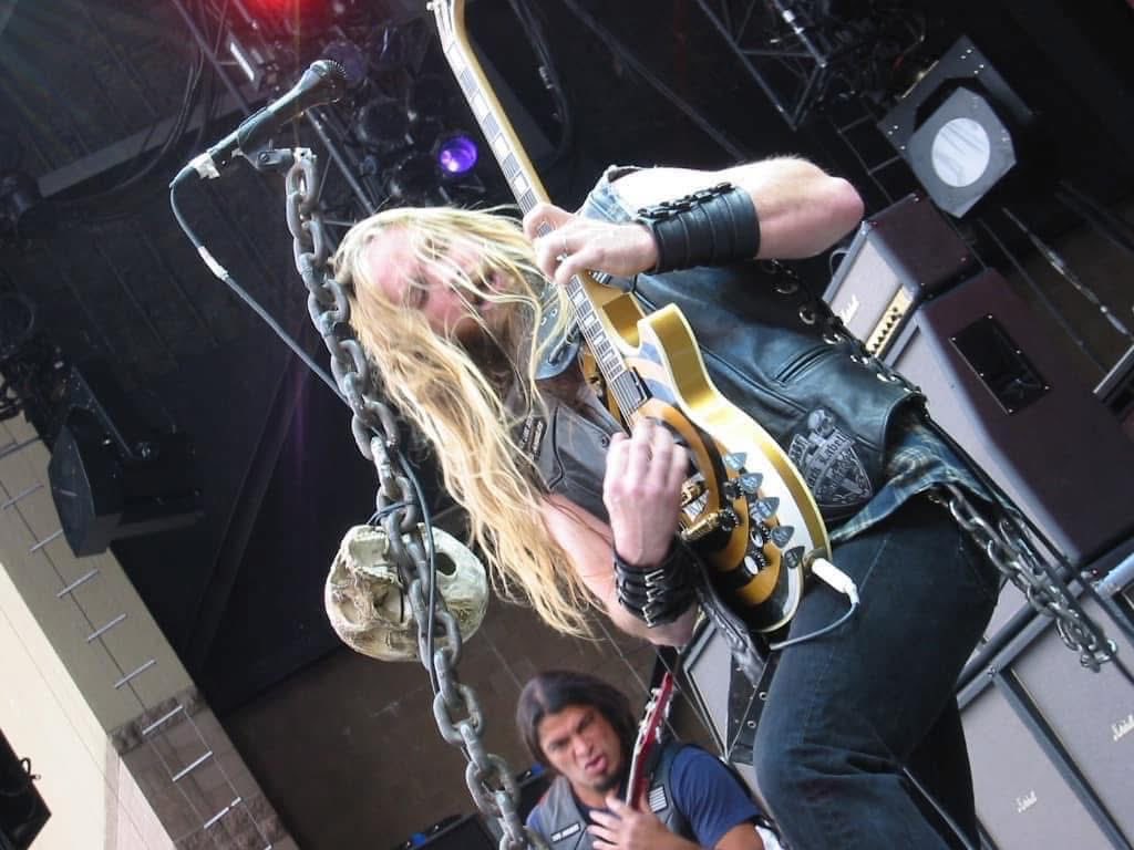 TheOzzFest's tweet photo. . @ZakkWyldeBLS &amp; @RobertTrujillo at OzzFest 2002 with Black Label Society
📸: John Fenton https://t.co/8Nkhan9S39