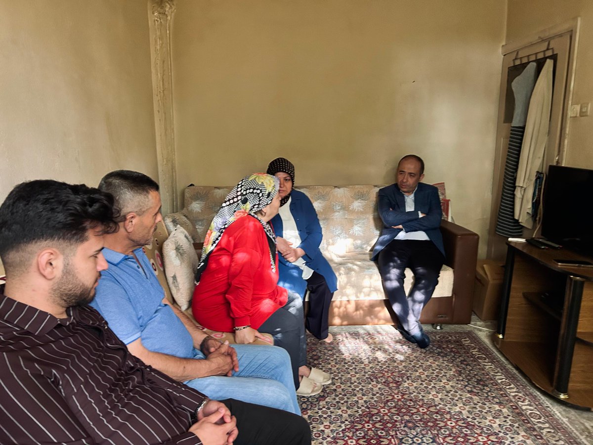 av_mfa's tweet photo. 📍 Gönül Kapısı

Ev ev, hane hane, hemşehrilerimize misafir olmaya gönül kapılarını çalmaya devam ediyoruz. Biz Recep Tayyip Erdoğan’dan bunu gördük. 

Bizlere evlerini ve gönüllerini açan, güler yüzleri ile bizleri ağırlayan tüm hemşehrilerimize yürekten teşekkür ediyorum.

@abuyukgumus 
@ahmetcolakoglu0 
@HaktanOmeroglu 
@OmerOBDebgici