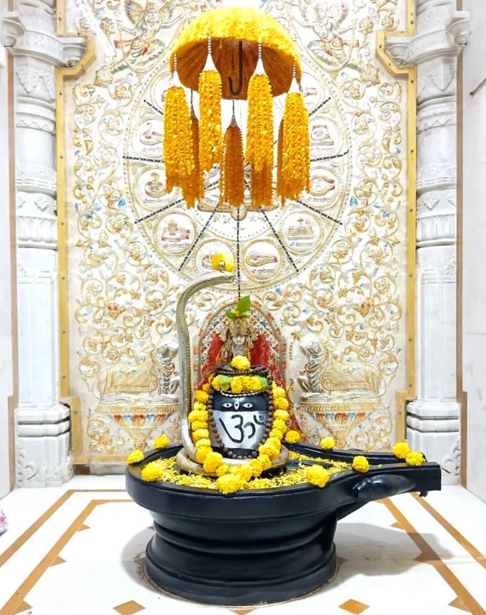 VaradaHanumanji's tweet photo. श्री हनुमानजी मन्दिर, वराड़ा
॥#जय_श्री_राम॥
🙏 श्रींगार दर्शन 🙏
शनिवार, 25 जुलाई 2026
मारवाड़ी मो. सं. २०८३
आषाढ़ शुक्ल पक्ष, ११ (एकादशी)
Saturday, 25 Jul 2026
Shree Hanumanji Mandir, Varada
#WaradaHanumanji #Hanumanji #Varada #Hanuman #JayShreeRam #हनुमान #सिरोही #Warada https://t.co/06aRCsOL2i