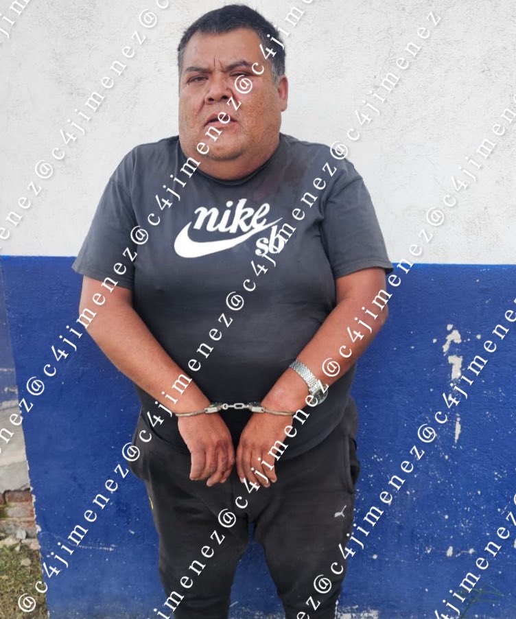 c4jimenez's tweet photo. DETENIDOS ACUSADOS de DISPARAR al DIR de ADMINISTRACIÓN de @GobMilpaAlta 
Víctor Rodríguez
Álvaro Rodriguez
Viajaban en el auto usado para atacar a Adrián Vilchis afuera de su casa.
Le dieron un tiro en el hombro y escaparon.
Agentes de @SSC_CDMX los ubicaron y detuvieron. https://t.co/wjLslRYpmk