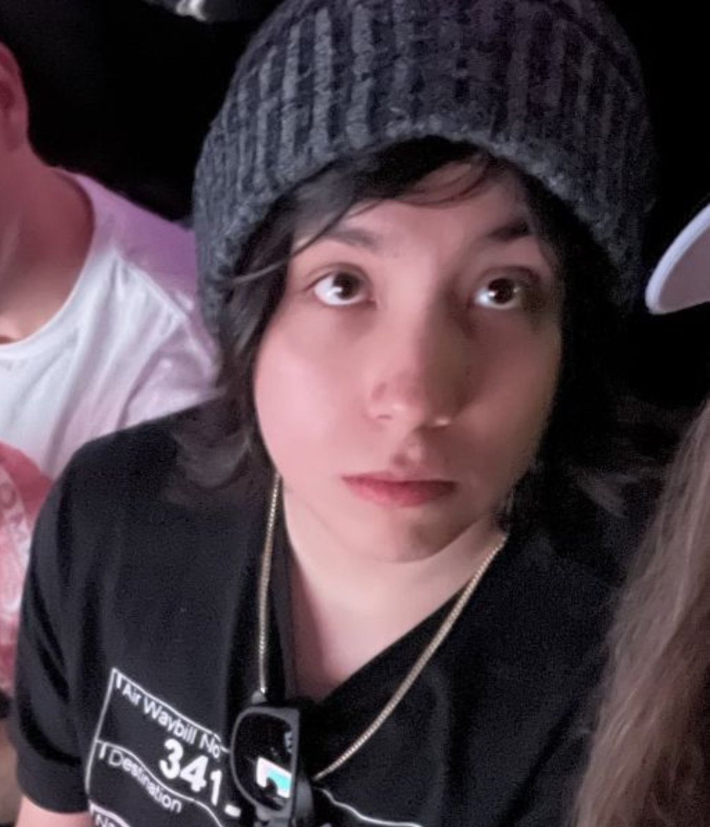 Nybun_'s tweet photo. Amo que eles dois tem uma carinha de "coitadinho judiado pela vida" assim "🥺" https://t.co/MORufmHvH1