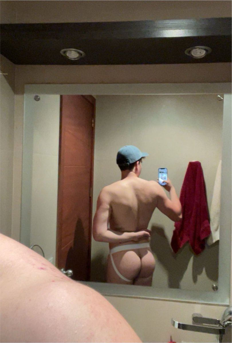 snoruntt's tweet photo. Hack squats paying off https://t.co/lfNFeTHip6
