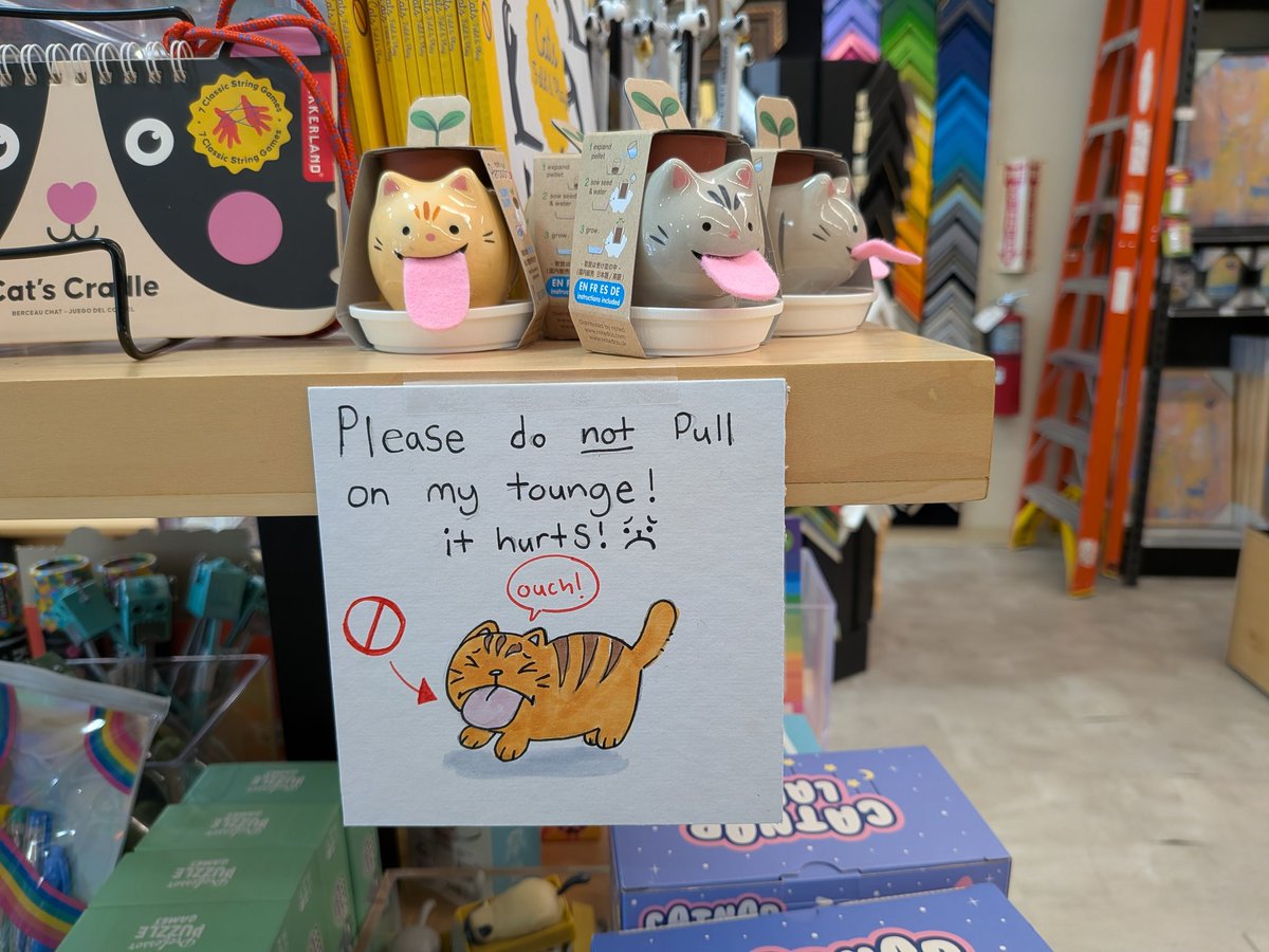 MeowzersOwO's tweet photo. I had to make a sign at work cuz people keep pulling the kitties tounges 😭 https://t.co/uF7VWRuYan