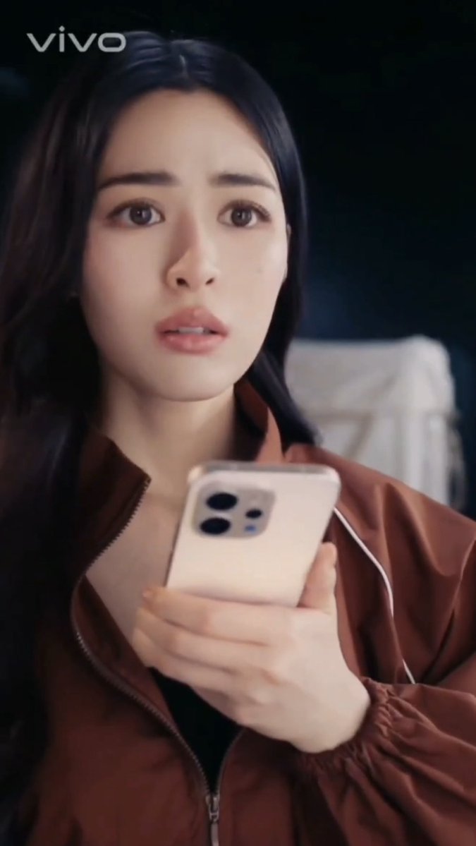 lingling3_3's tweet photo. @LOhashbrown 꺄앇 근데 왜 링 손가락이 저기 가운데 있지...😳? https://t.co/2OkjuGqixZ