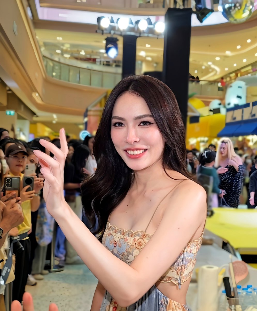 SLthisisliving's tweet photo. อั่ยเร้กกก  So beautiful 🫠🤍 

#ชาล็อตออสติน 
#charlotteaustin https://t.co/mSdsZOgi7s