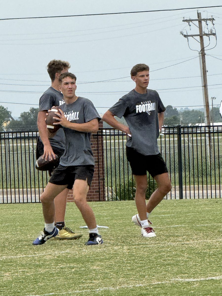 brettwiginton13's tweet photo. Blessed to go out to OBU and get great work in with Coach @macefarq thanks for the awesome experience 

@nate_ratcliff3 https://t.co/iRlLDHurGw