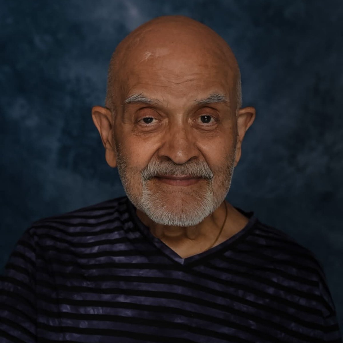 fantomfilms's tweet photo. The legendary Waris Hussein in Chiswick today! We will see you all next month for Geek Mart in Birmingham.
https://t.co/unas3mfnQ2 
📸 @misterphipps #DoctorWho https://t.co/1J9d3zQGV4