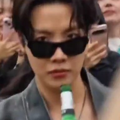 uarmy077's tweet photo. e o bts tá sabendo disso? https://t.co/o67f22UdRm