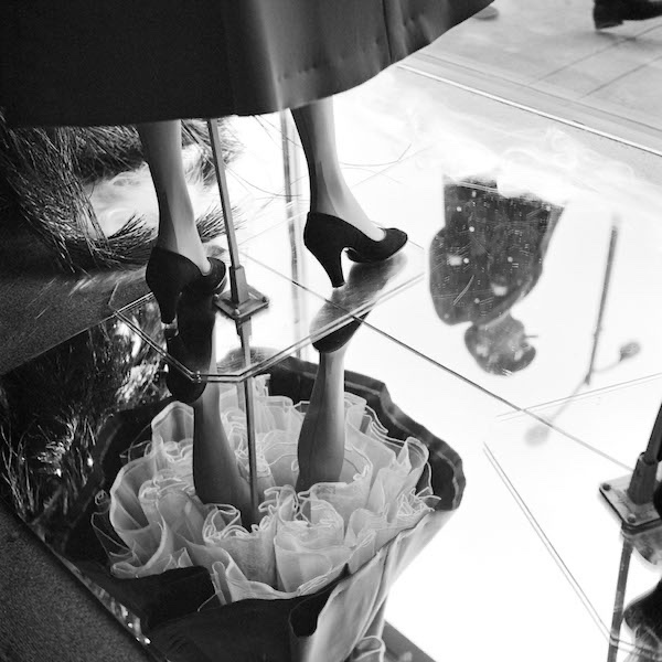 eyeonaxis's tweet photo. Women's Details by Vivian Maier https://t.co/hiMBSeHx5s