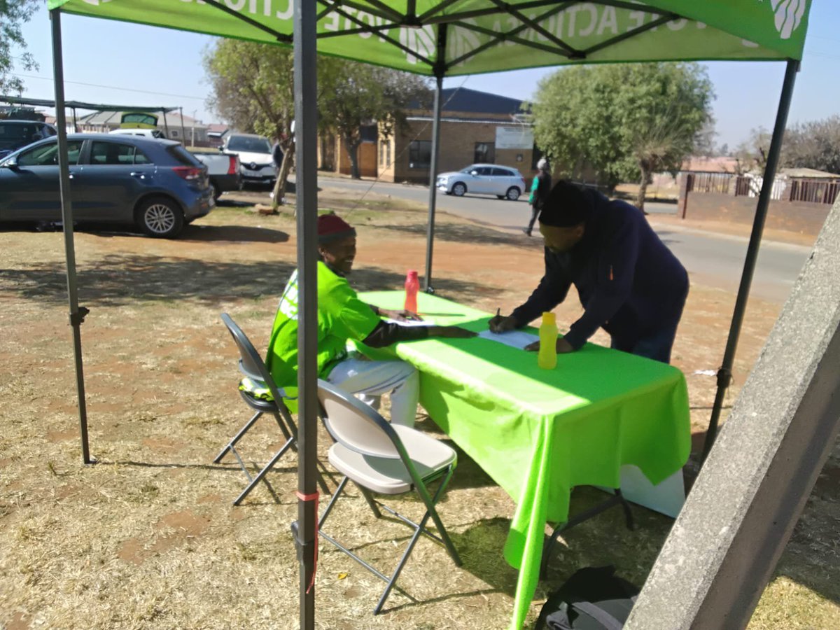 Nichola90735234's tweet photo. ActionSA Mogale City Ward 36 Councilor Candidate Lwando had membership drive.  Less warawara more action. 

Only ActionSA can fix Mogale City 
@Funzi_Ngobeni 
@EvelynMondlana 
@ActionSA_GP https://t.co/aY3xfYht9j