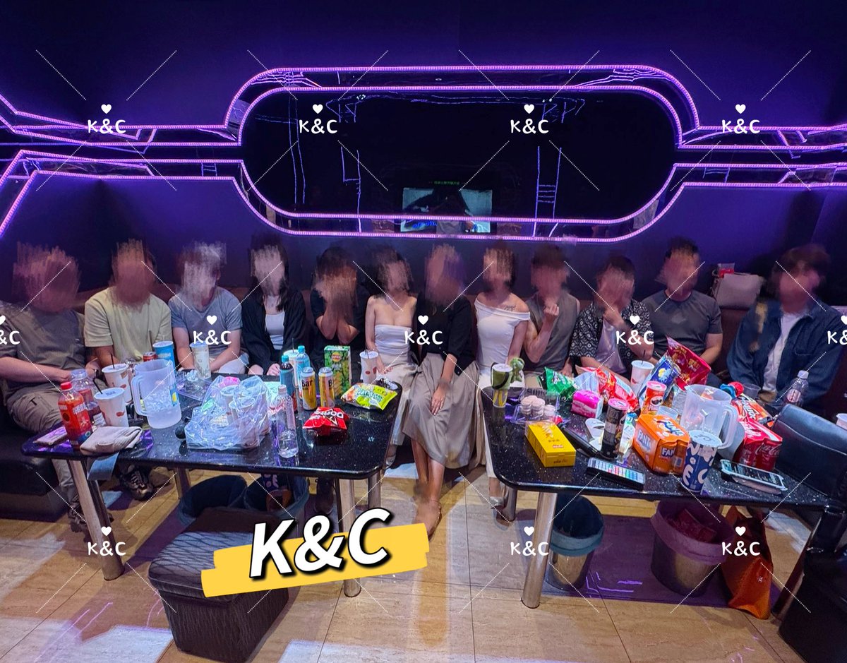 Kc62236572's tweet photo. 🎉🎉單單面試會

相隔半年
最後一場單單面試局
從近50封的應徵信💌
我們挑選了8位有合格履歷的單單來參加
進來包廂才發現
怎麼每次單單的水準都這麽高啊🤭🤭
不是��身需要的，就是品味掛的
差點以為自己要經營公關店了🤭🤭

這次的女生面試官也是特地妝扮
希望可以從眾多優秀單單挑到自己喜歡的

3小時也太快過去了
感覺大家都欲罷不能
沒關係的
每個女生旁邊至少都有兩位男生圍著
眾星拱月的也太開心了吧
謝謝你們的參加
接下來還有更大場面等待大家
期待都能夠在下一次單單介紹所見到大家

這次向隅的單單們
一年兩次的單單面試
我們明年再見

夫妻情侶🎎
@cola52000 @maosid0932 @molly6699 

單單
@jes0177 @TrainLunch @D5EmxtppYdSDQTJ @xiogung15685571 @s0179031 @Ni111_CJ 

#台中夫妻  #同房換不換都好玩 #swinger  #新手友善  #持續誠徵異國夫妻情侶