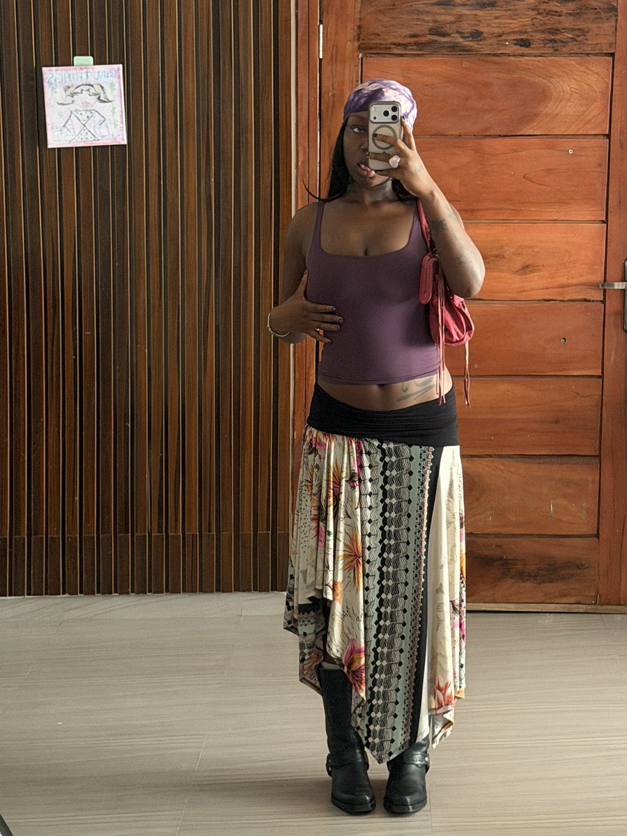 bbaahhttt's tweet photo. fit pic to brighten your day 😛 https://t.co/0hwreGxR0A