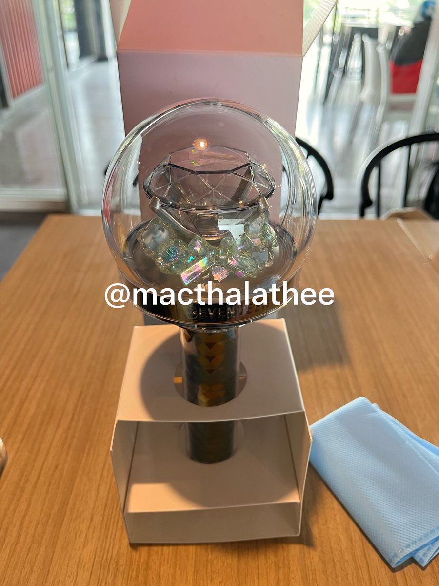 macthalathee's tweet photo. LS Seventeen, dm for more info
dom jakarta

isinya lengkap, minus box nya aja agak agak rusak

#seventeen #carat #INA https://t.co/mZfMqcoosU
