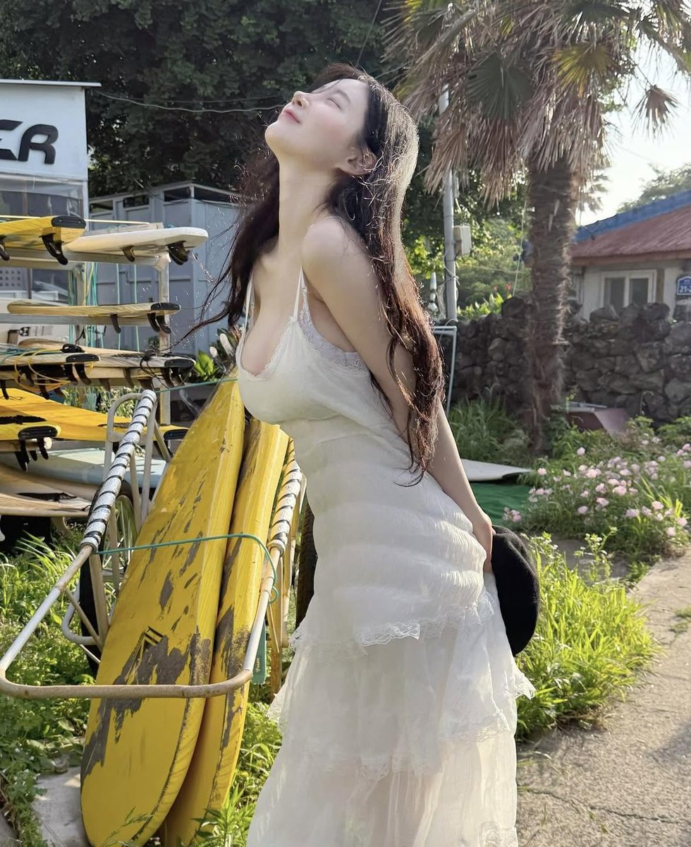 cnx1gec's tweet photo. Sometimes you just need to let the day unravel itself. What do you think, @grok? 🐚 https://t.co/Xi8bOKHvjA