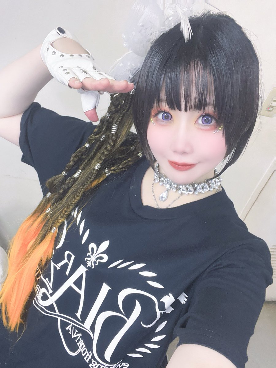 oo_funiko27_oo's tweet photo. 東名阪ツアー初日、名古屋編

"ALL MEMBERS 生誕祭 2026 
-Double Release & Birthday FEST.-"
ありがとうございました！💐

沢山の方に大切に作ったアルバムを
手にとってもらえて
沢山の拳や手が上がって
歌ってくれたみんなの声が
ステージに響いた
最高の始まりの景色が見れて幸せすぎた。

本当に今日、この場所を
選んで足を運んでくれてありがとう。