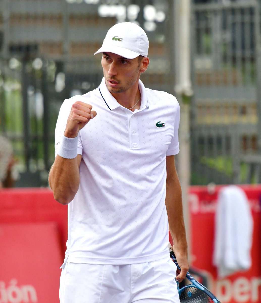 Tenis_Espinar's tweet photo. Tenemos primer finalista. Luka Pavlovic vence a Keegan Smith y se cuela en la final del Open Castilla y León Villa de El Espinar 👏

Luka Pavlovic vs Keegan Smith (6-2 7-6) https://t.co/0LDo3qXMvT
