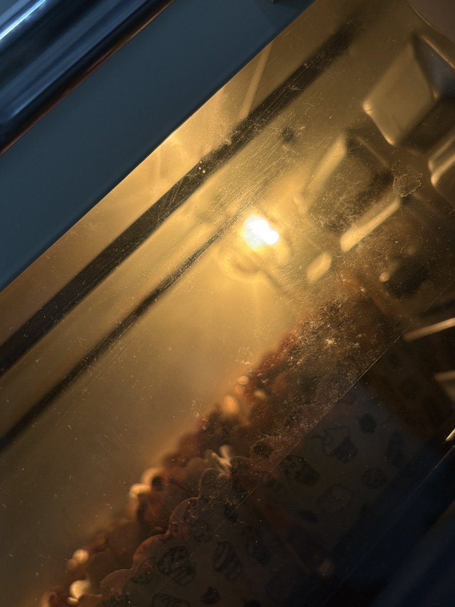 namyejunse's tweet photo. baking tengah malam belaik https://t.co/9PN0LVP0Zq