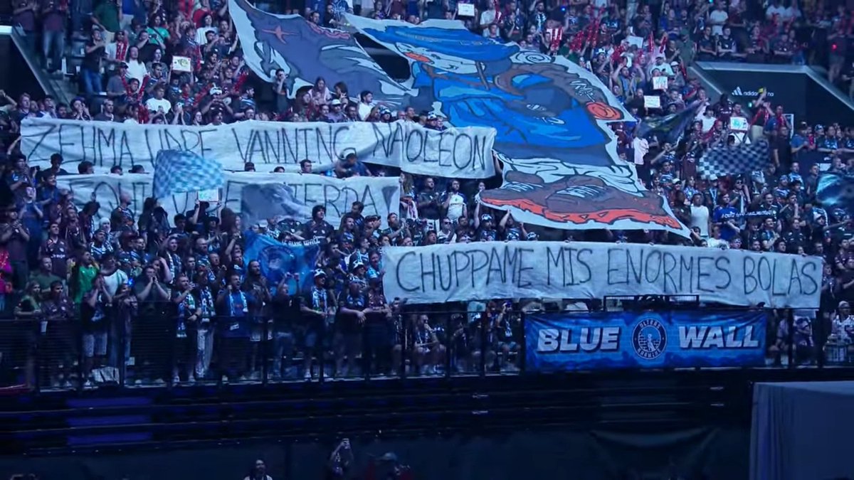 un_maghribii's tweet photo. AHAHAHHAHAJDKFKF AZY C'EST LES SUPPORTERS DU SIÈCLE https://t.co/KPUtIt2jNf