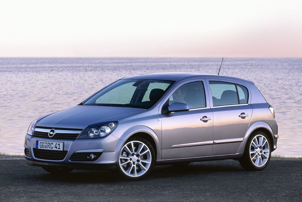 Naseeem_666's tweet photo. @abdool_moh Hello Mr Abdul, please how much will this Opel Astra cost to Nigeria. https://t.co/drmDWkHNrm